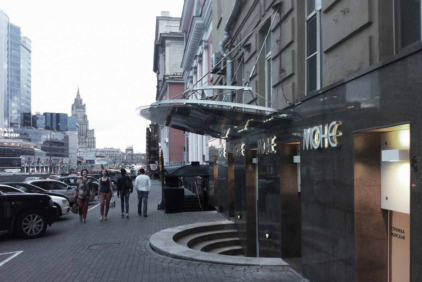 Фото дизайна современного  салона красоты